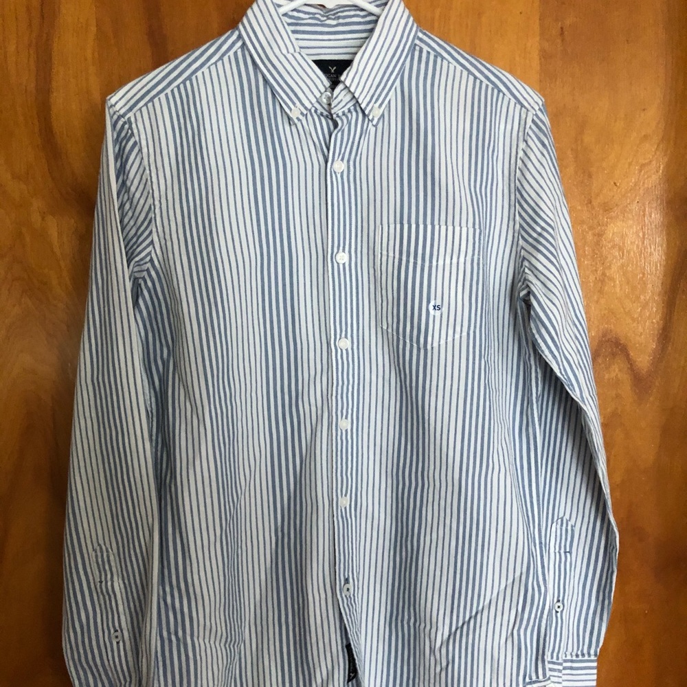 NWT American Eagle Button Up